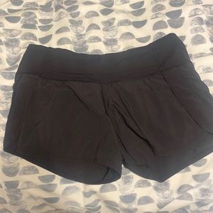 Black 2 inch Lululemon shorts